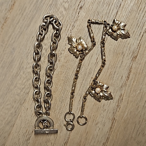 Mixed Jewelry lot 8 bracelets 1 wrap necklace gold and silver tone charms - Picture 10 of 14